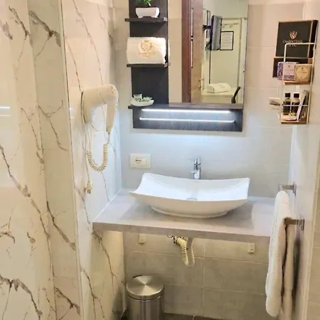 Italo House 3* О́пера